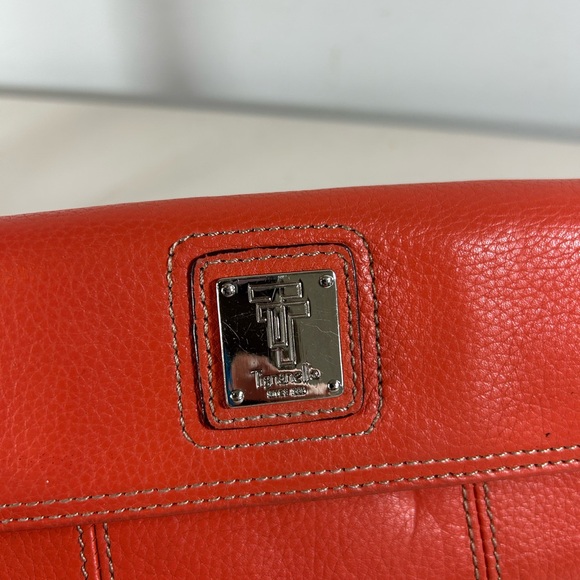 Tignanello burnt orange wallet - Picture 7 of 9